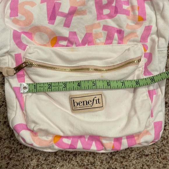 Benefit Laughter is the Best Cosmetic Backpack - Picture 5 of 9